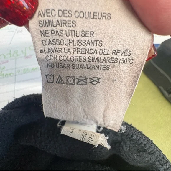 Women’s Under Armour Black Joggers with Some Bleach Spots size medium loose fit - Picture 11 of 13